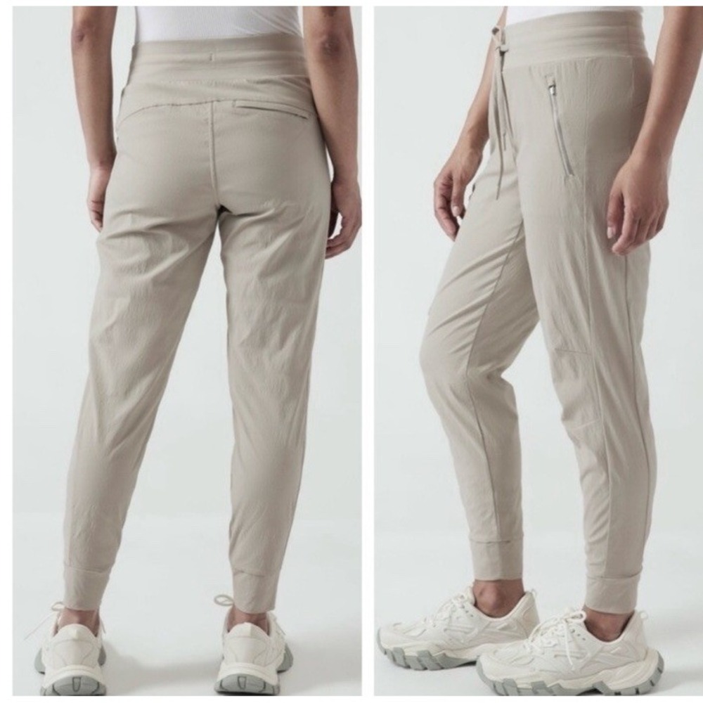 Athleta Trekkie North Jogger sand beige tan khaki pants activewear hiking SZ 8